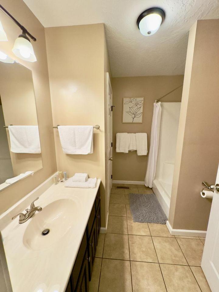 Cozy 2 Bedroom Townhouse Near Lake And Restaurants Guntersville Esterno foto